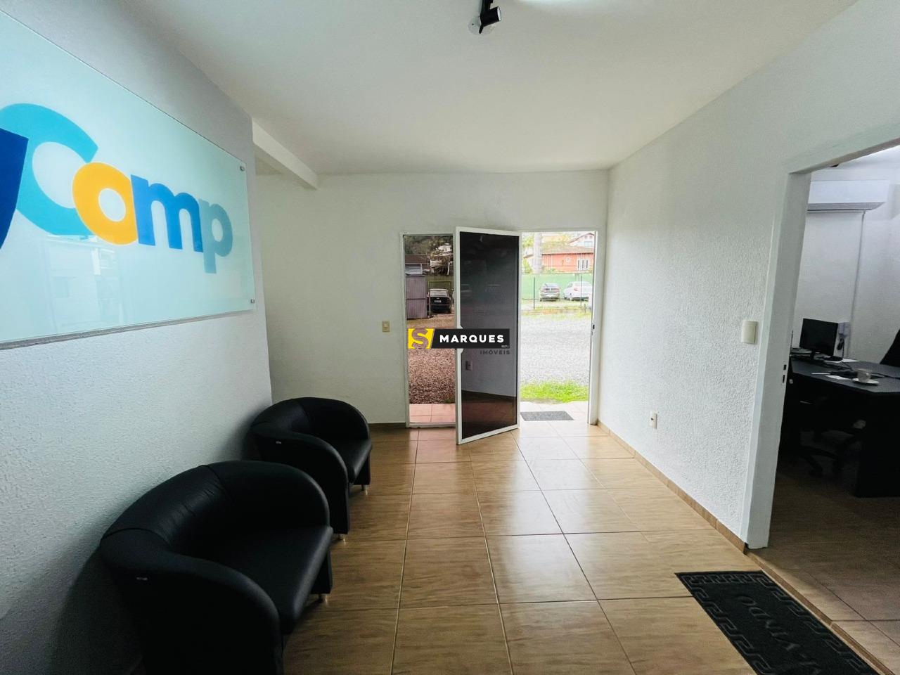 Sala comercial para alugar  no Bom Retiro - Joinville, SC. Imóveis