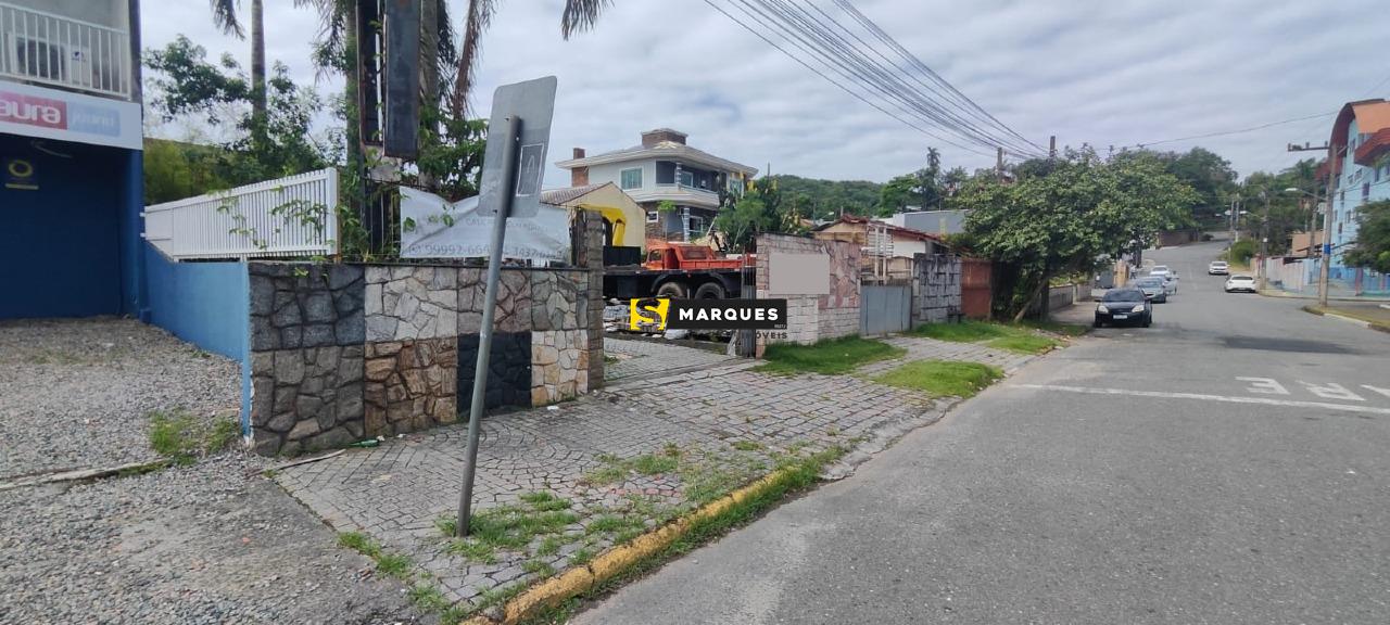 Terreno/Lote para alugar  no Iririú - Joinville, SC. Imóveis