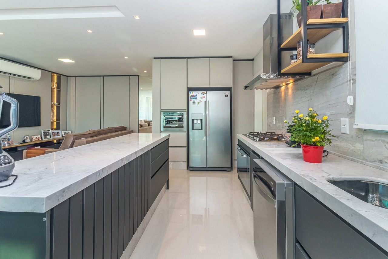 Apartamento com 3 quartos, Praia Brava: