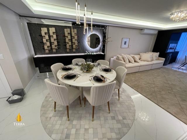 Apartamento com 4 quartos, Centro: