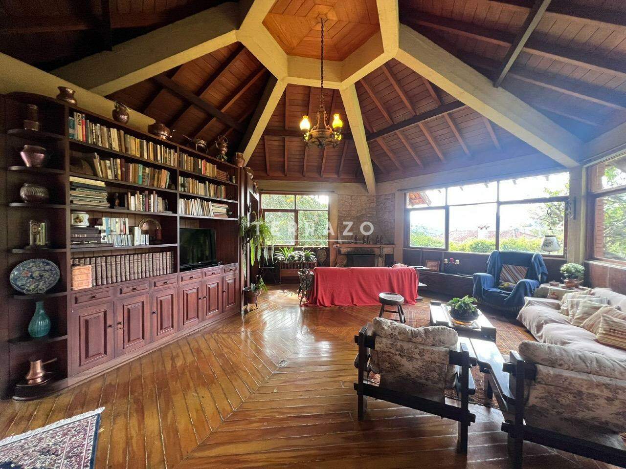 Casa à venda no Iucas: 