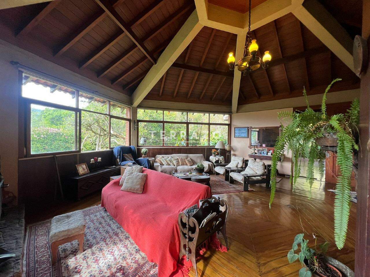 Casa à venda no Iucas: 