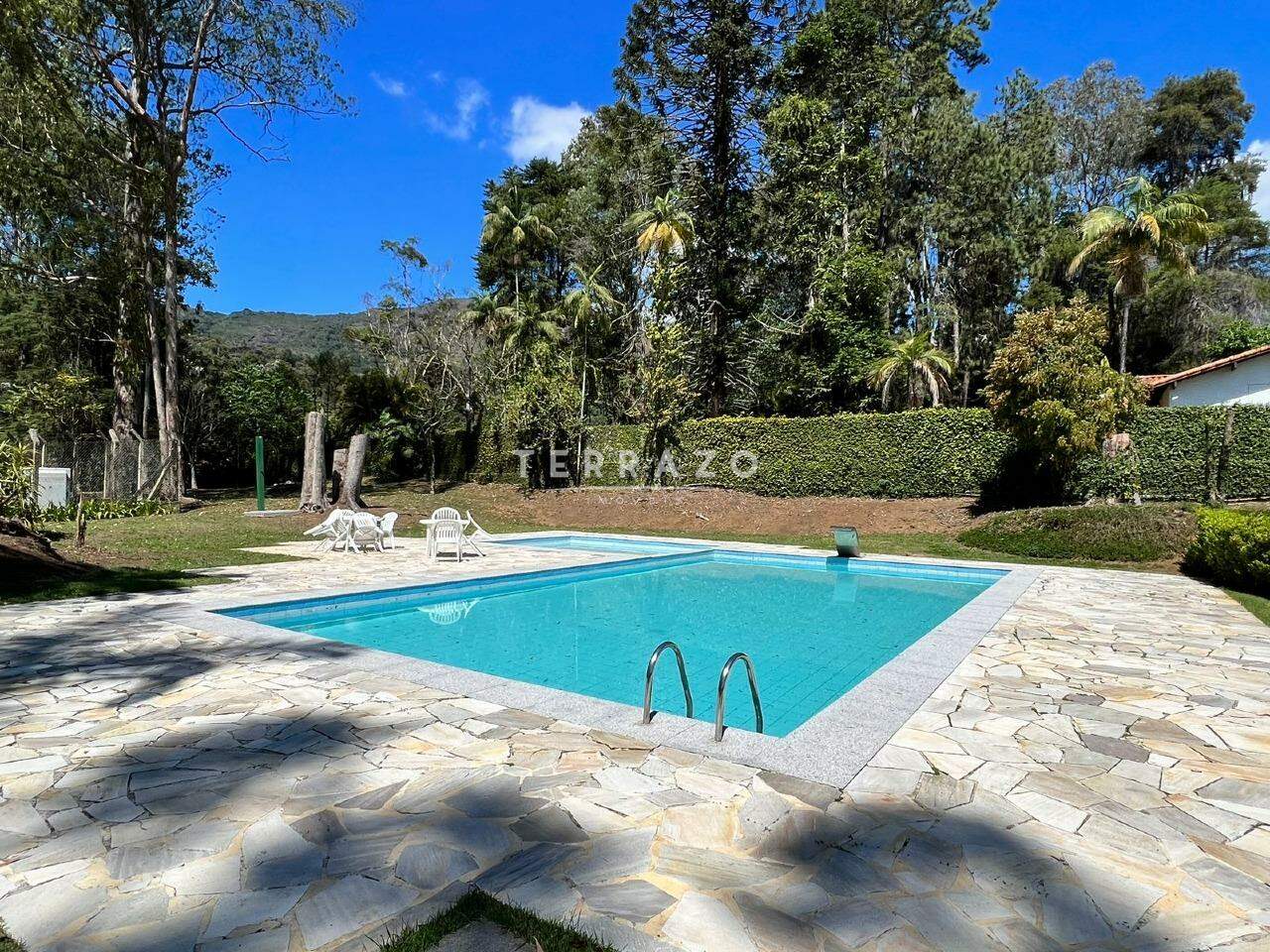 Terreno à venda no Quebra Frascos: 