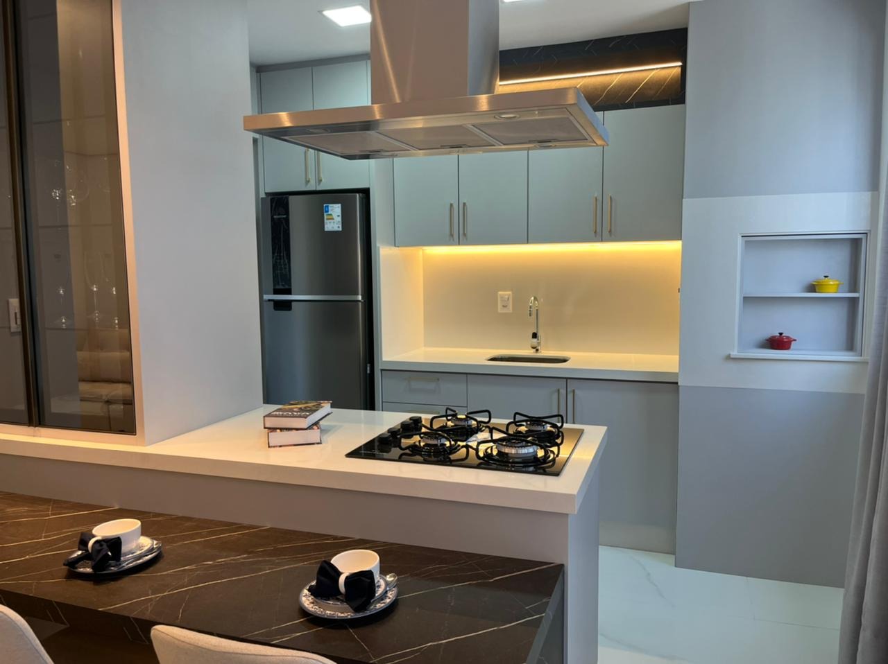 Apartamento com 113m², 3 dormitórios, 3 suítes, 2 vagas no bairro Centro em Balneário Camboriú