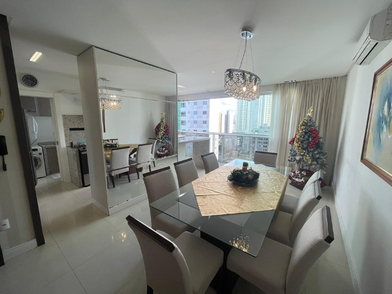 Apartamento com 119m², 3 dormitórios, 1 suíte, 4 vagas no bairro Pioneiros em Balneário Camboriú