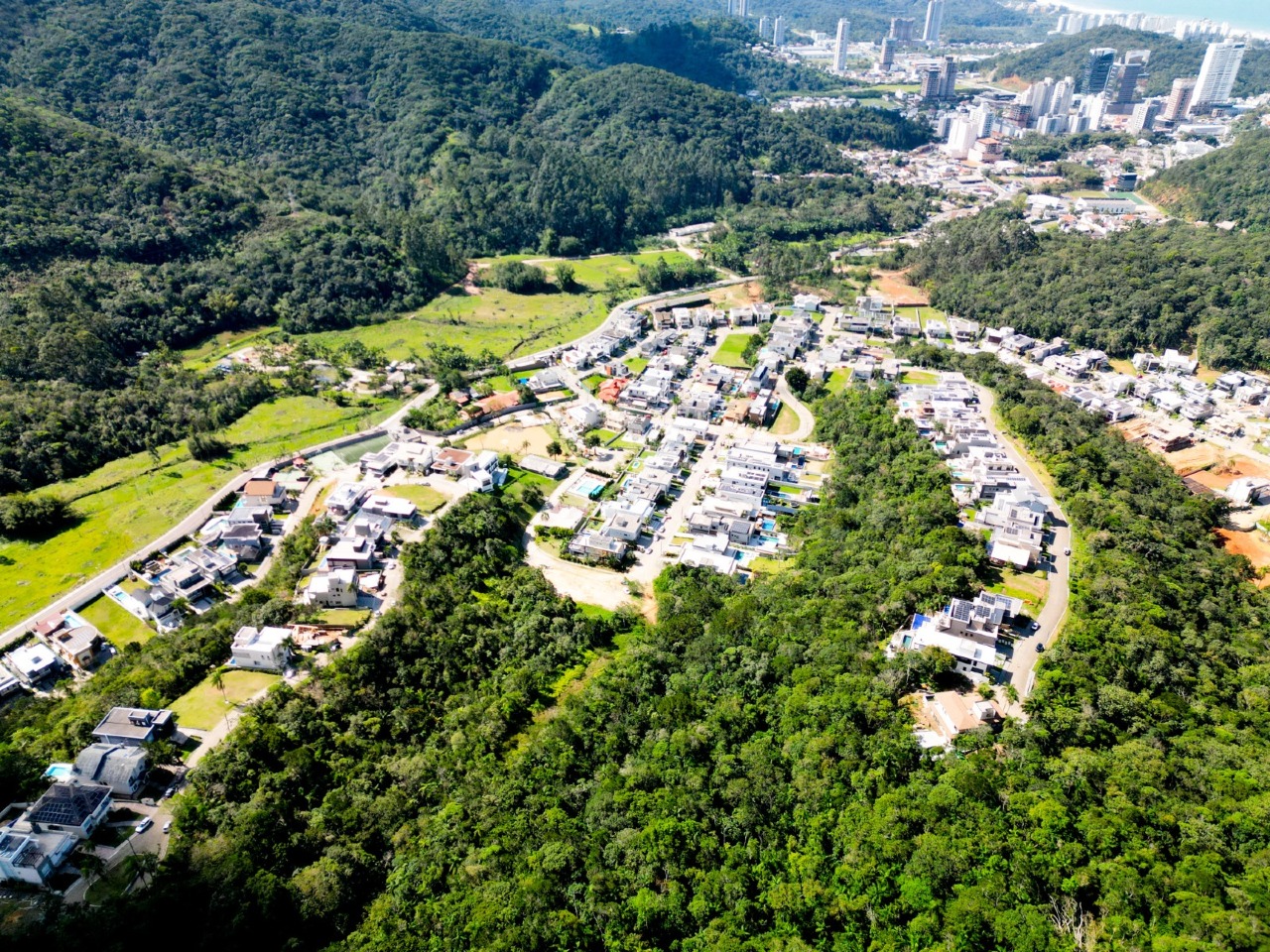 Terreno com 400m², Haras do Rio do Ouro em Balneário Camboriú