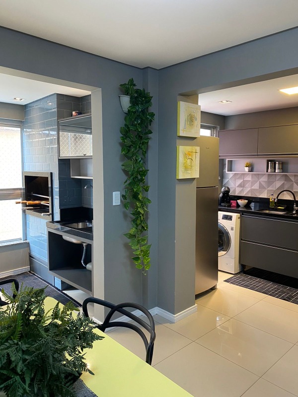 Apartamento com 70m², 2 dormitórios, 1 suíte, 1 vaga no bairro Centro em Balneário Camboriú