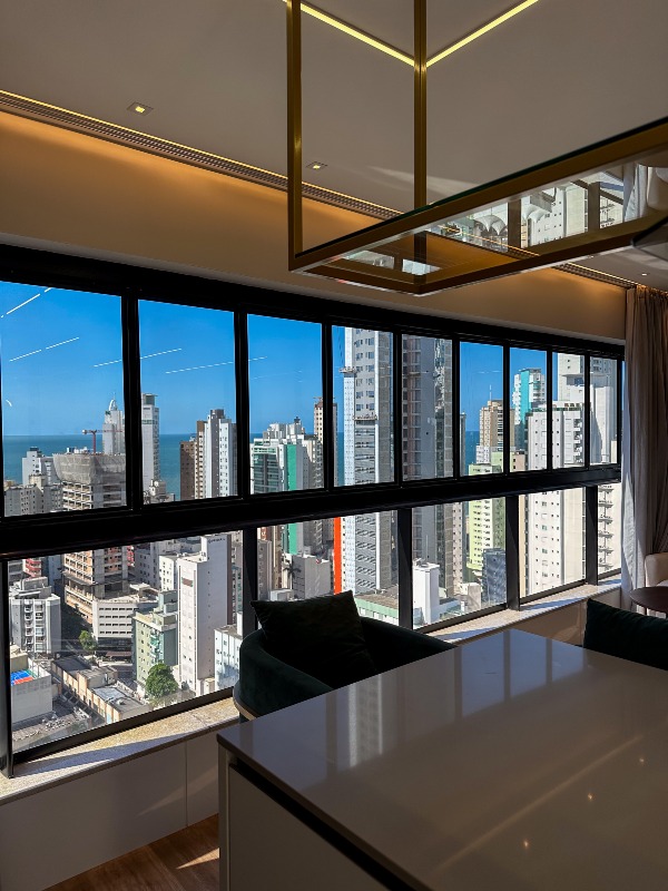 Apartamento com 147m², 4 dormitórios, 4 suítes, 3 vagas, Argos em Balneário Camboriú