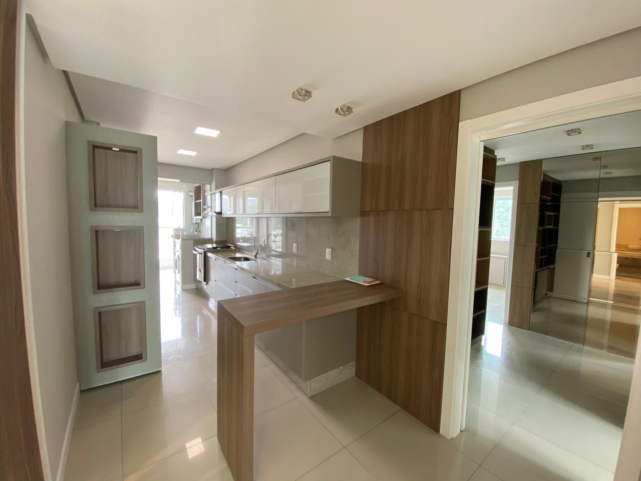 Apartamento com 133m², 4 dormitórios, 4 suítes, 2 vagas, Império Das Ondas em Balneário Camboriú