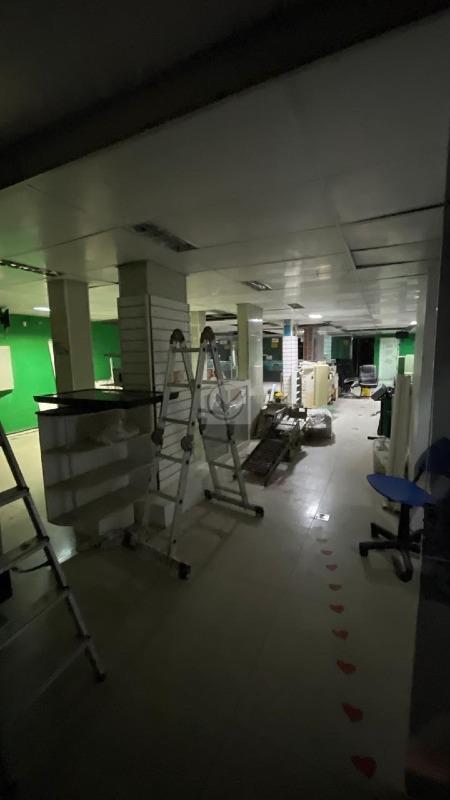 Prédio Comercial no Centro: Localização Privilegiada e Ampla Infraestrutura - Foto 8