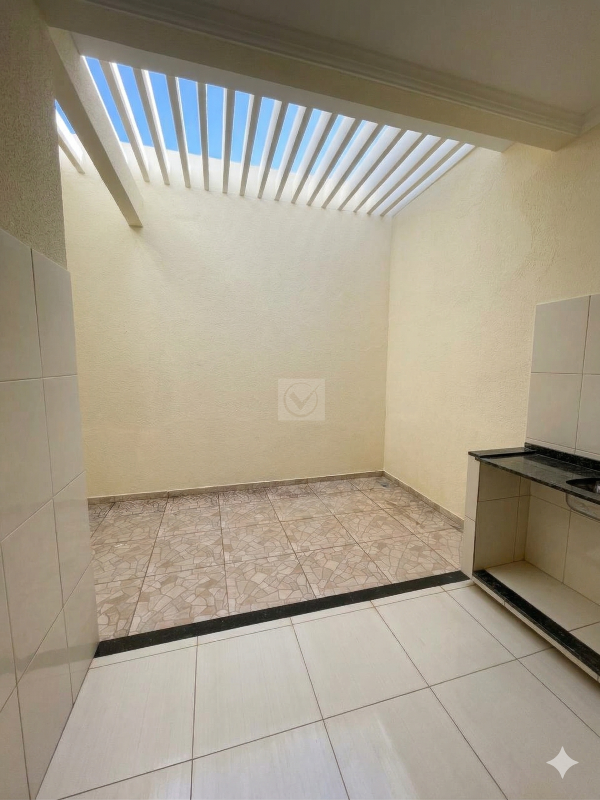 Tradição e Muito Espaço no Bairro Porto! Casa Ampla de 3 Quartos com Quintal - Foto 10