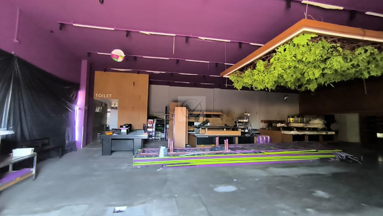 Oportunidade Única: Amplo Ponto Comercial na Farolândia com 548m² e Infraestrutura Completa - Foto 10