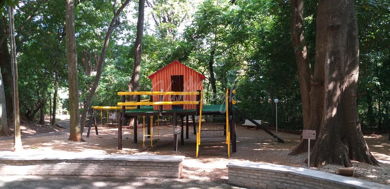 Terreno / Lote / Condomínio  à venda, 530m² — foto 9 de 13