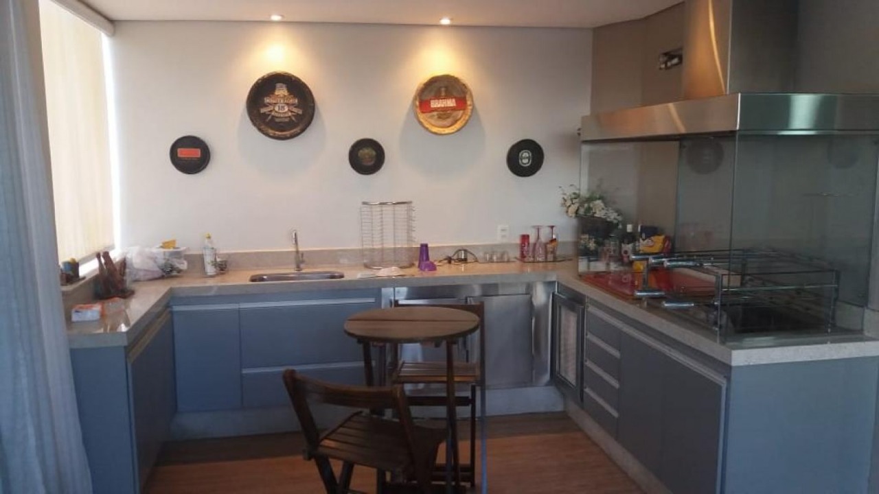 Apartamento com 2 quartos à venda, 150m² — foto 1 de 18