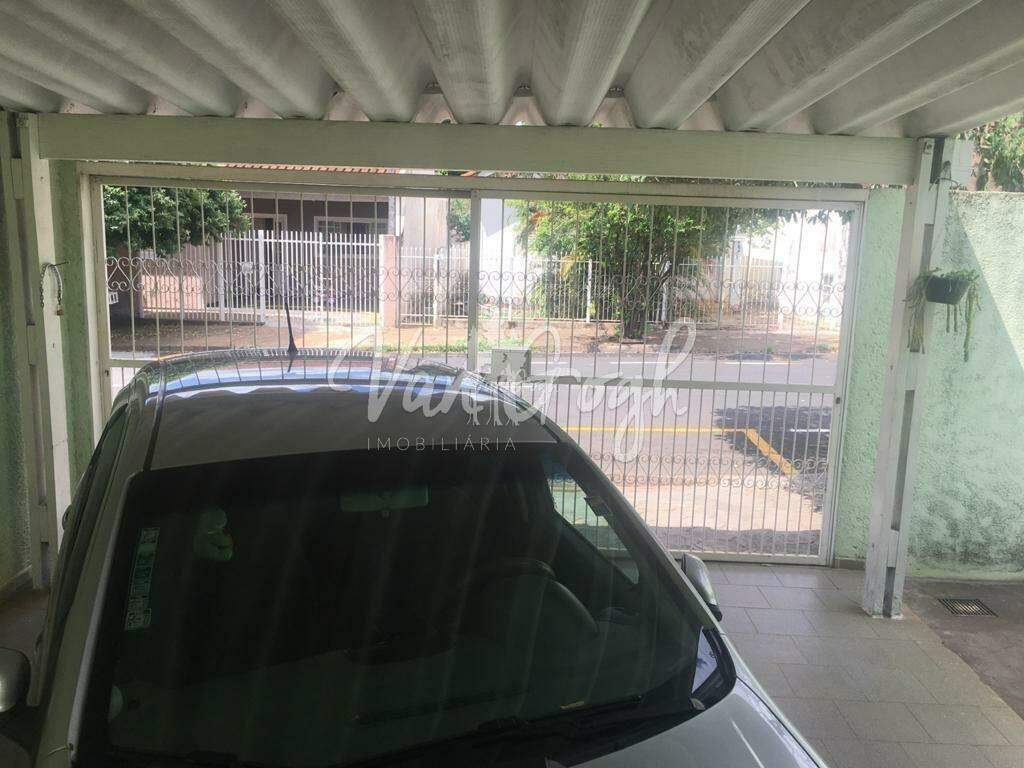 Casa com 3 quartos à venda, 137m² — foto 3 de 21