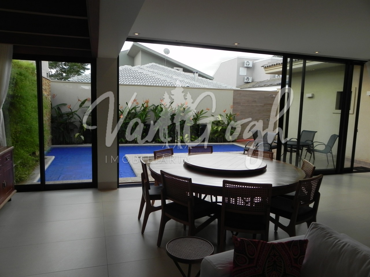 Casa com 4 quartos à venda, 400m² — foto 2 de 12