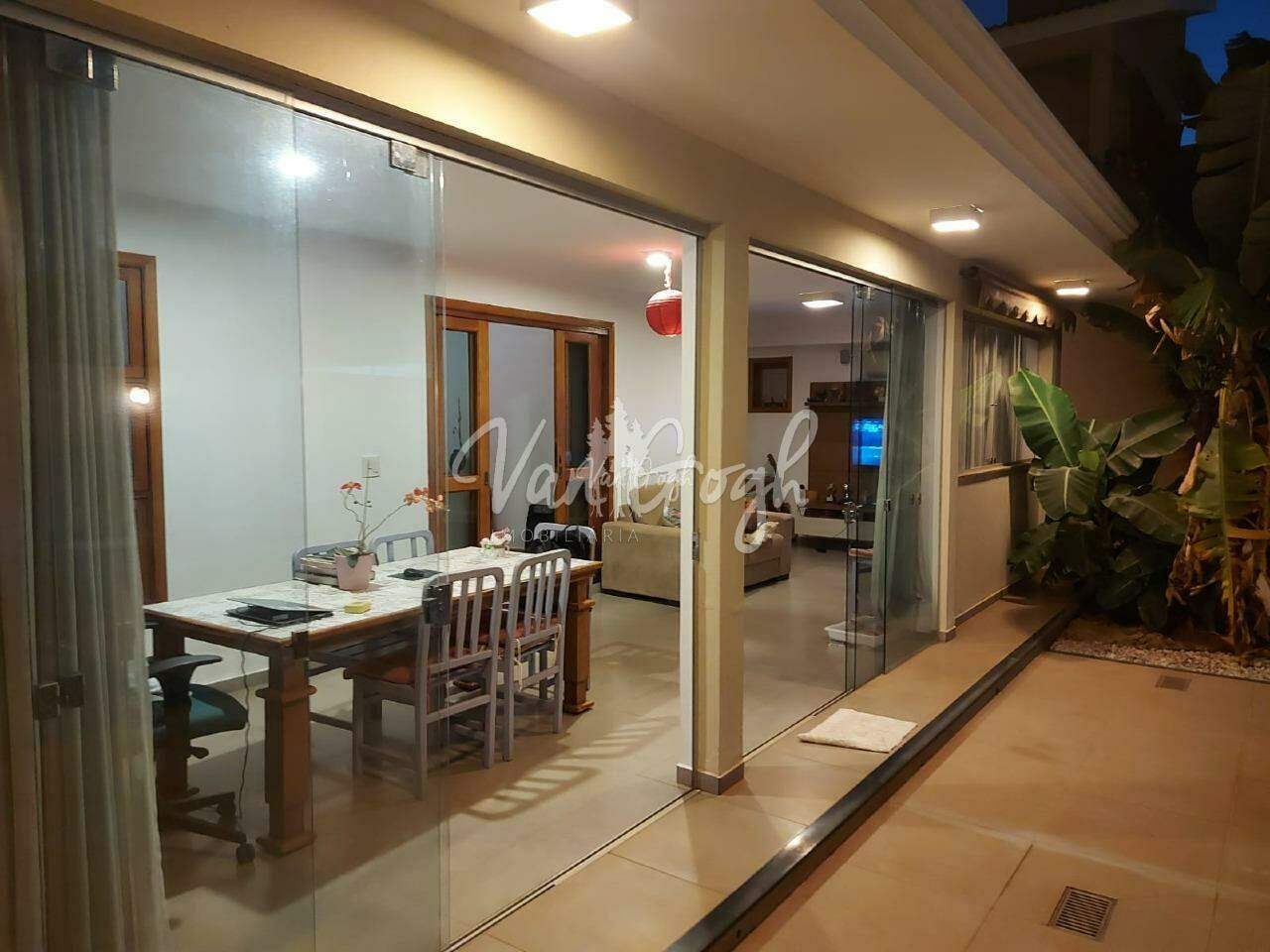 Casa de Condomínio com 3 quartos à venda, 295m² — foto 1 de 23