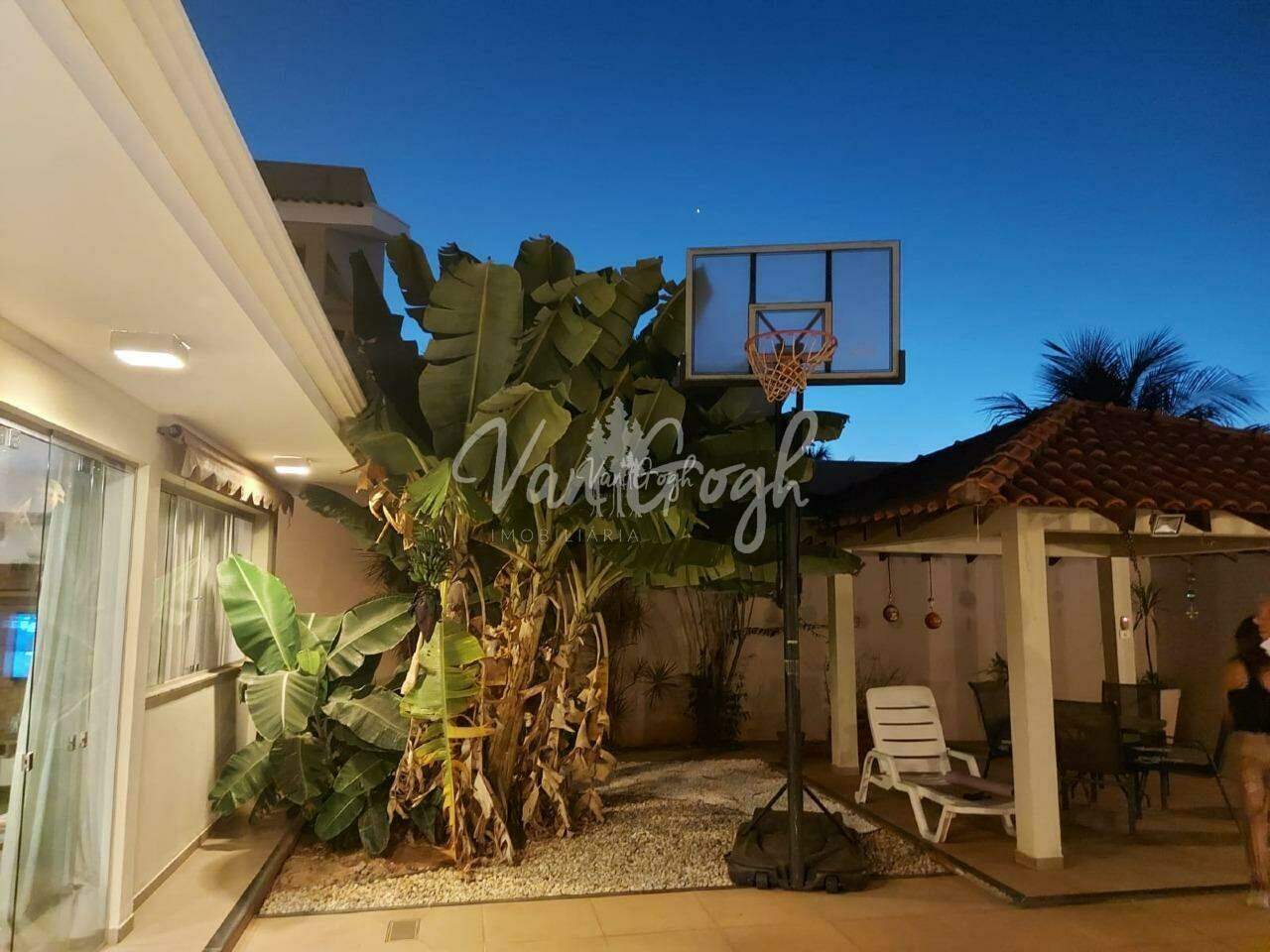 Casa de Condomínio com 3 quartos à venda, 295m² — foto 2 de 23