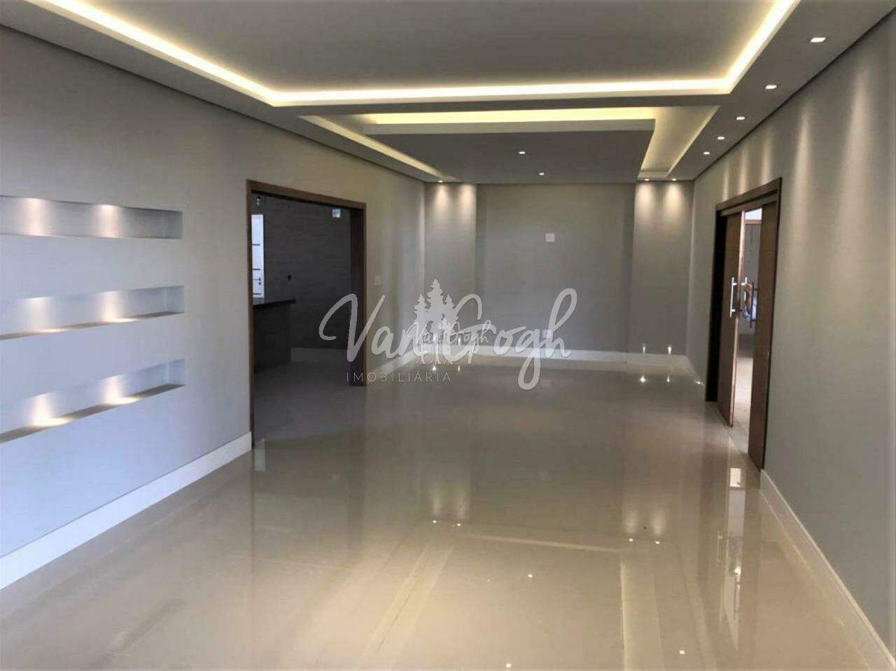 Casa com 5 quartos à venda, 750m² — foto 2 de 21