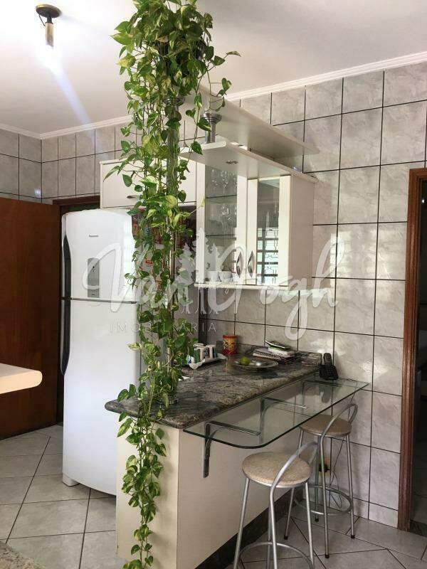 Casa com 3 quartos à venda, 208m² — foto 7 de 22
