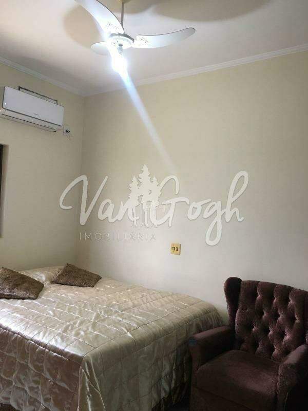 Casa com 3 quartos à venda, 208m² — foto 18 de 22