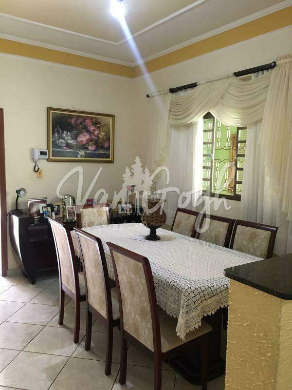 Casa com 3 quartos à venda, 208m² — foto 4 de 22