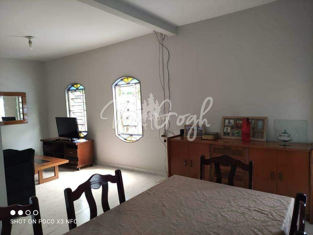Casa com 3 quartos à venda, 200m² — foto 10 de 23