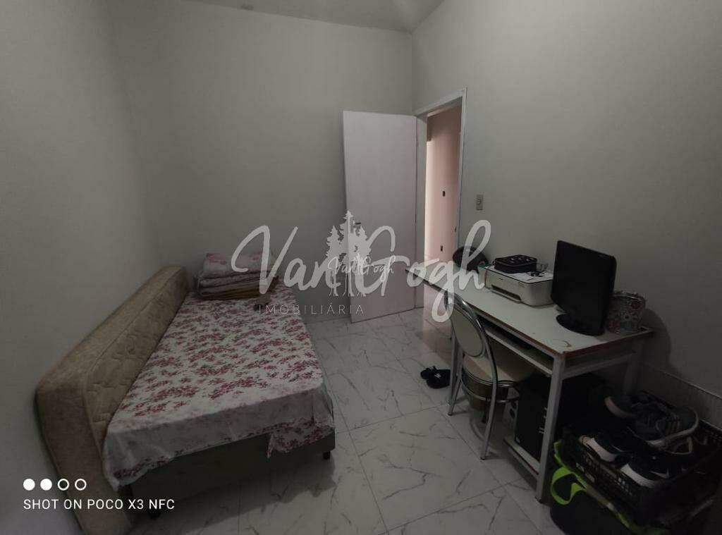 Casa com 3 quartos à venda, 200m² — foto 18 de 23