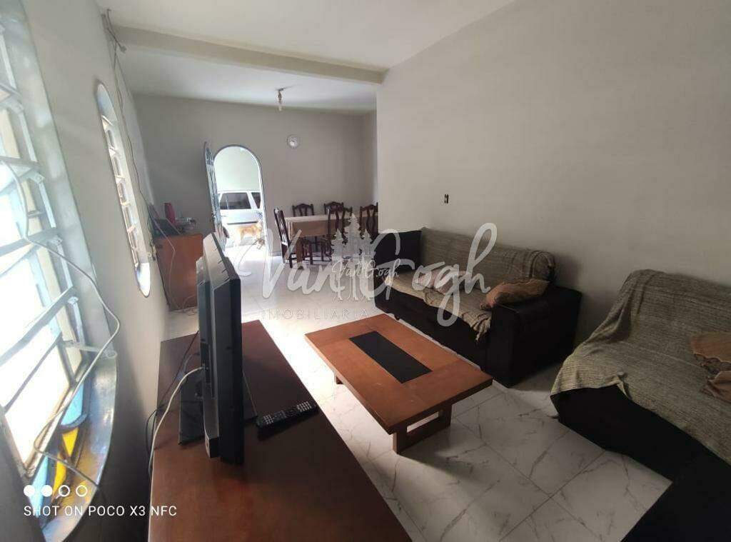 Casa com 3 quartos à venda, 200m² — foto 9 de 23