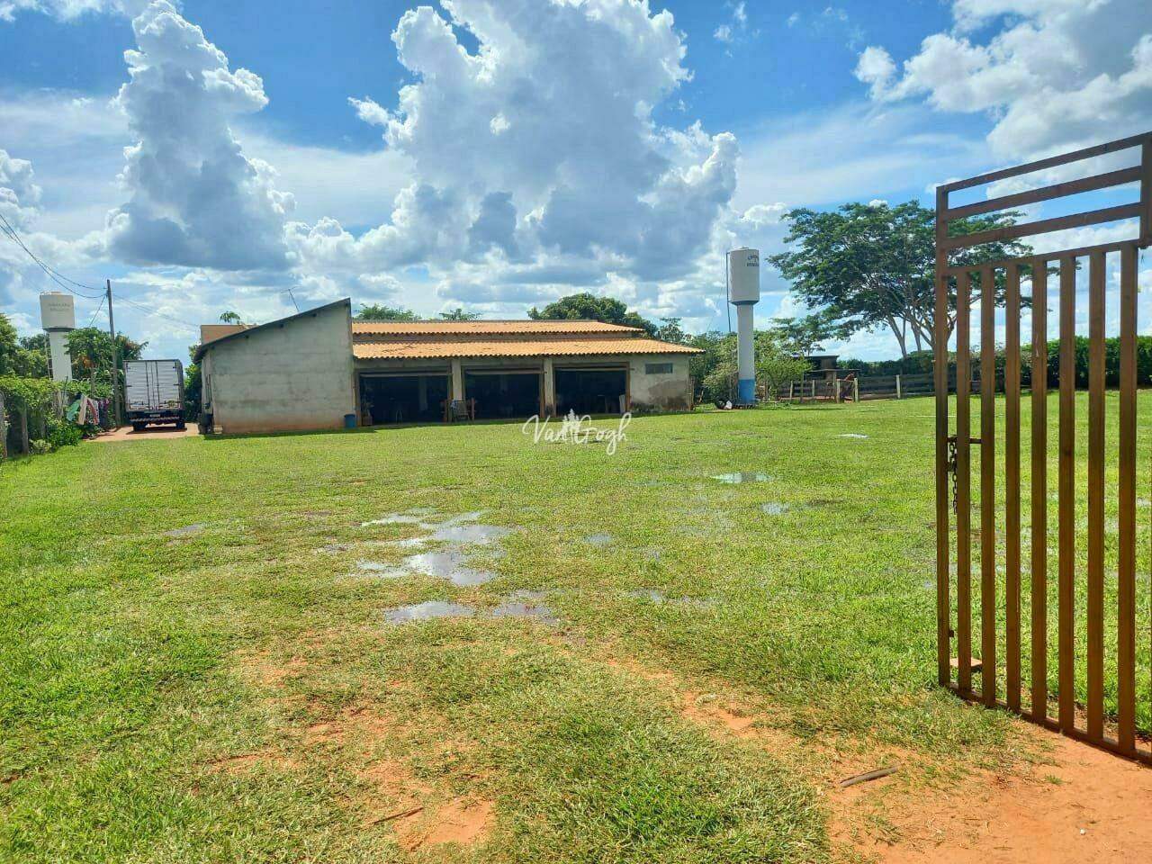 Fazenda / Sítio / Chácara com 4 quartos à venda, 230m² — foto 1 de 28