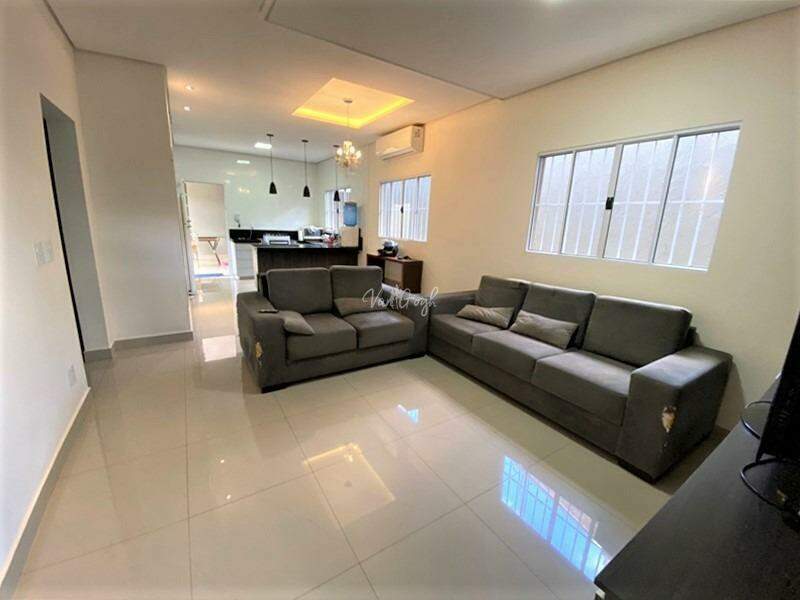 Casa com 3 quartos à venda, 140m² — foto 3 de 18