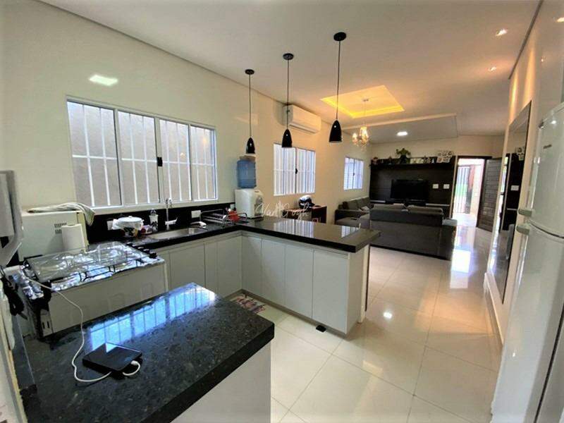 Casa com 3 quartos à venda, 140m² — foto 6 de 18