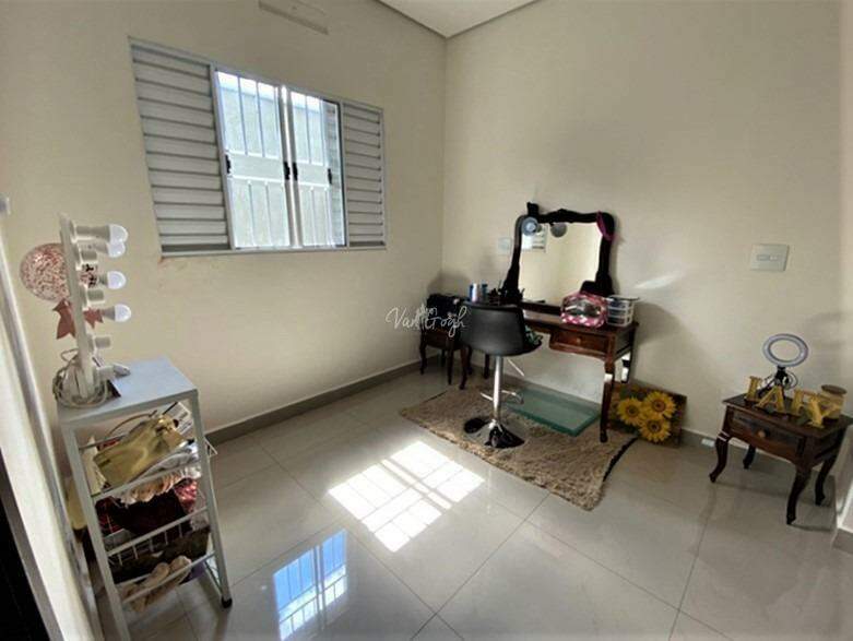 Casa com 3 quartos à venda, 140m² — foto 16 de 18