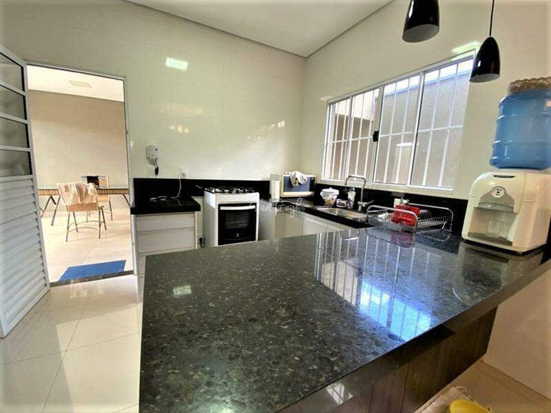 Casa com 3 quartos à venda, 140m² — foto 5 de 18