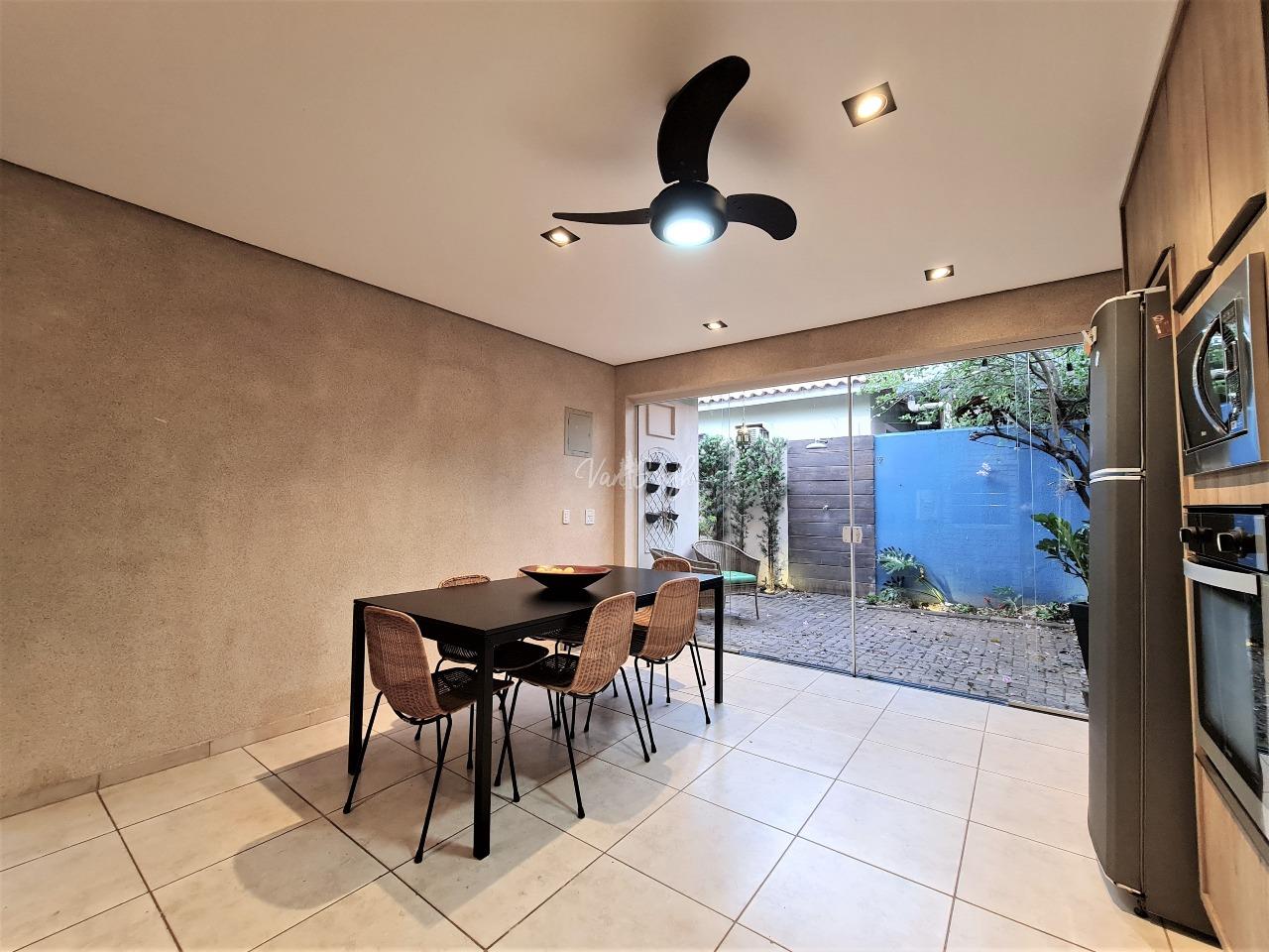 Casa de Condomínio com 3 quartos à venda, 140m² — foto 11 de 24