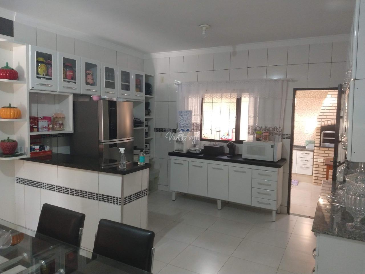 Casa com 3 quartos à venda, 150m² — foto 8 de 17