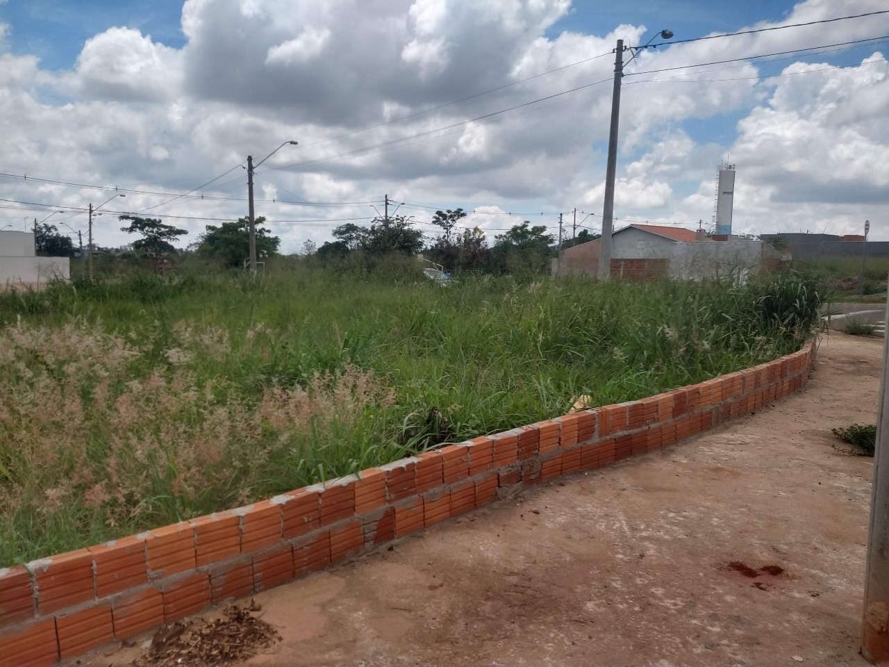 Terreno / Lote / Condomínio  à venda, 235m² — foto 2 de 4