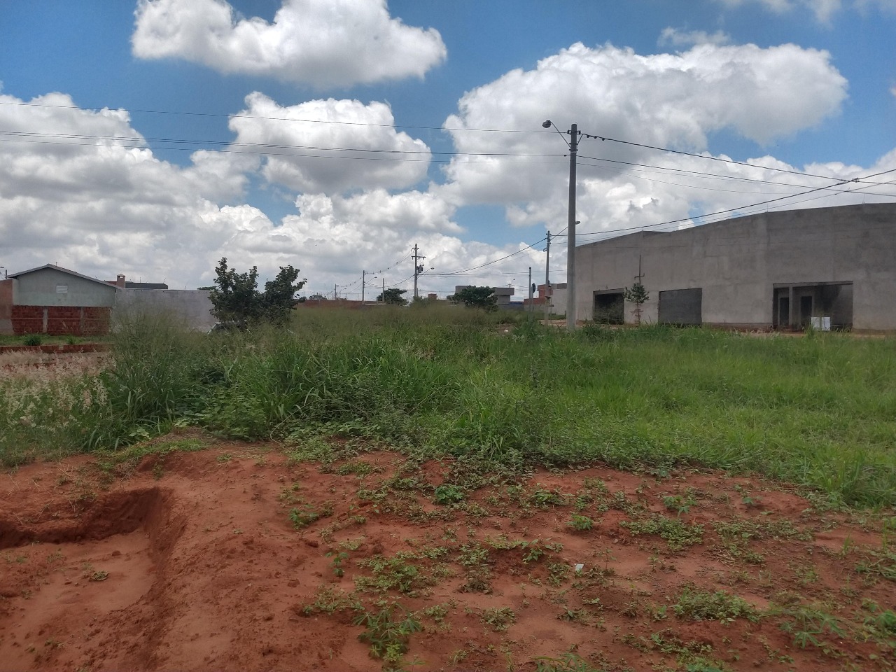 Terreno / Lote / Condomínio  à venda, 235m² — foto 3 de 4