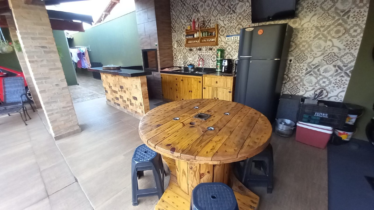 Casa com 2 quartos à venda, 100m² — foto 1 de 14