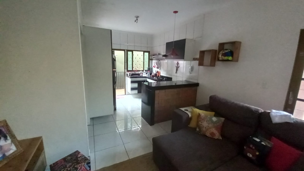 Casa com 2 quartos à venda, 100m² — foto 2 de 14