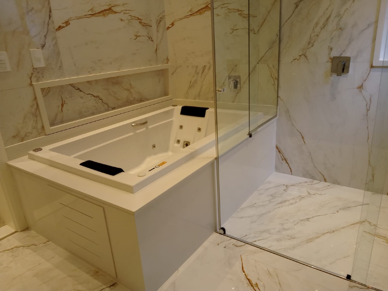 Casa de Condomínio com 4 quartos à venda, 280m² — foto 11 de 16