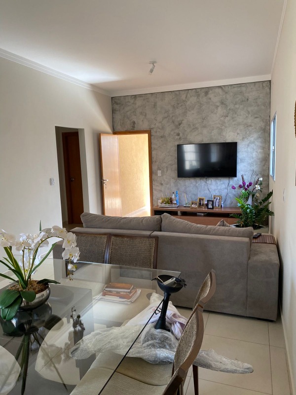 Casa com 2 quartos à venda, 115m² — foto 1 de 9