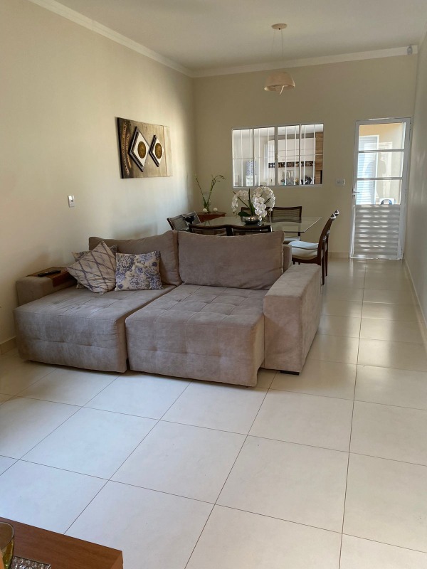 Casa com 2 quartos à venda, 115m² — foto 2 de 9