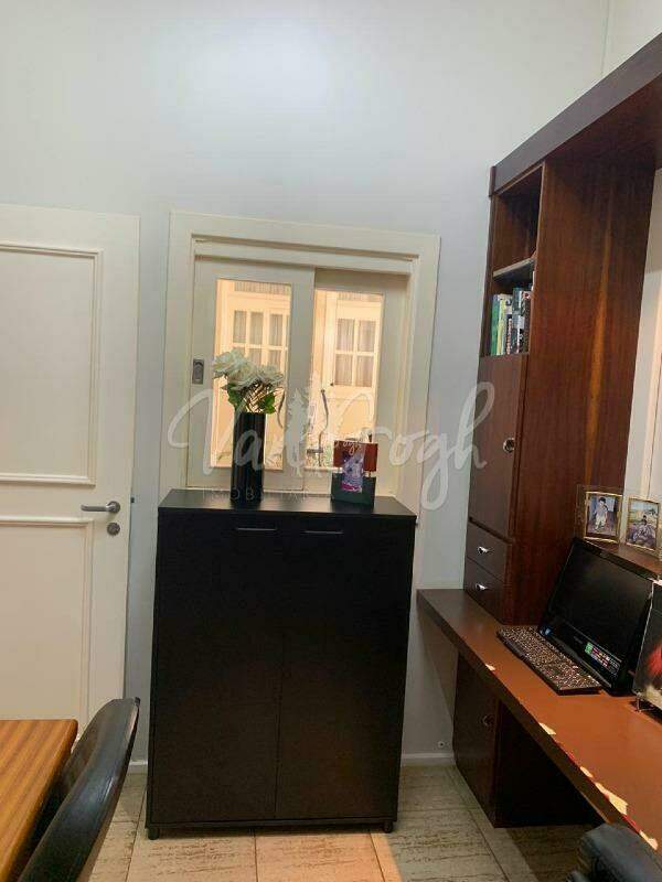 Casa de Condomínio com 4 quartos à venda, 300m² — foto 13 de 27