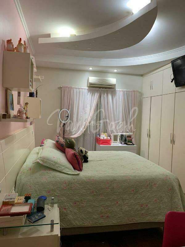 Casa de Condomínio com 4 quartos à venda, 300m² — foto 23 de 27