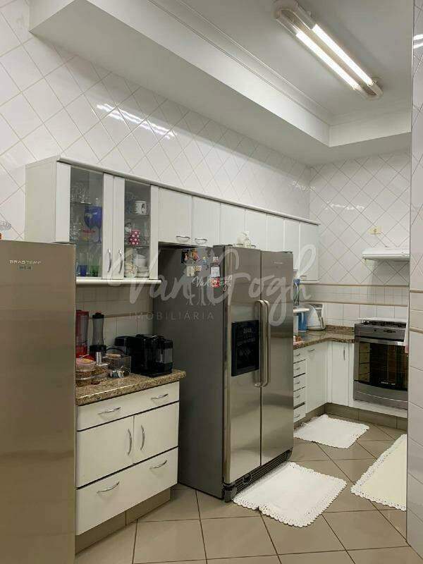 Casa de Condomínio com 4 quartos à venda, 300m² — foto 4 de 27