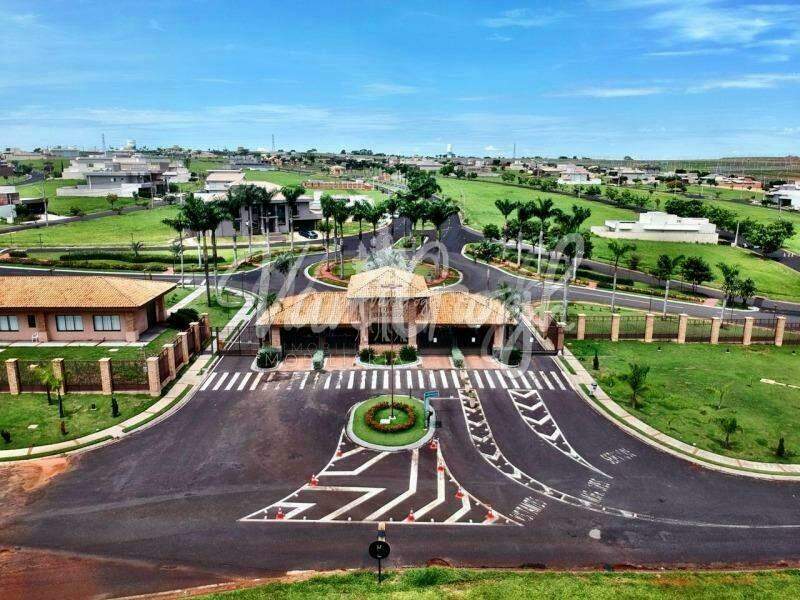Terreno / Lote / Condomínio  à venda, 351m² — foto 1 de 31
