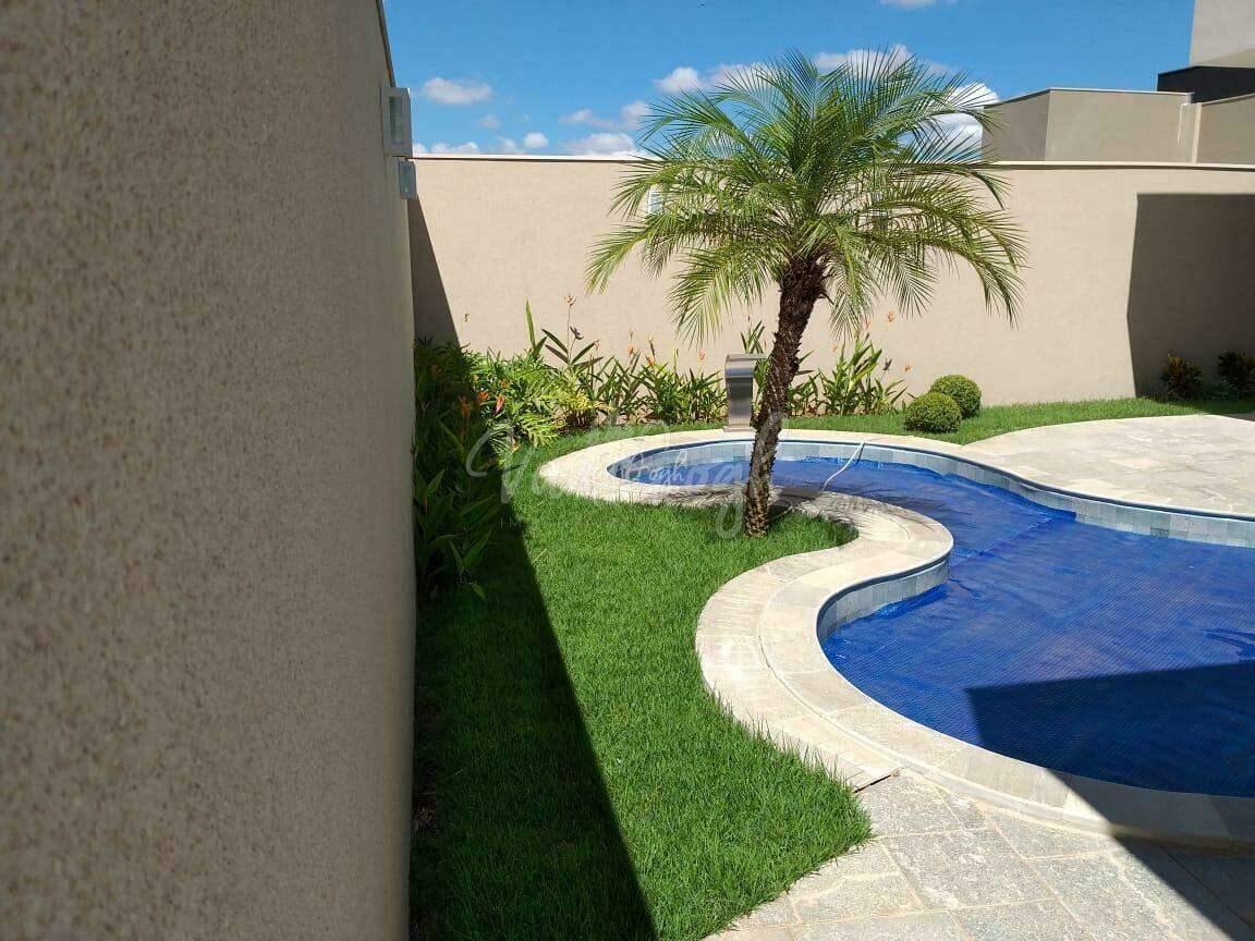 Casa de Condomínio com 3 quartos à venda, 240m² — foto 4 de 7