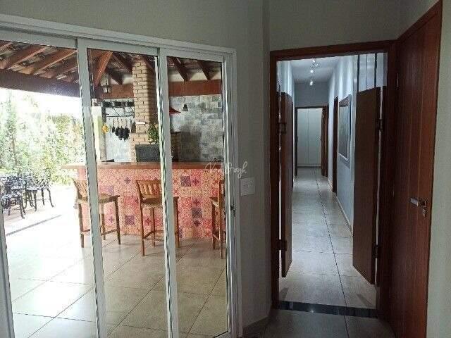 Casa de Condomínio com 4 quartos para aluguel, 275m² — foto 7 de 21