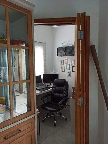 Casa de Condomínio com 4 quartos para aluguel, 275m² — foto 9 de 21